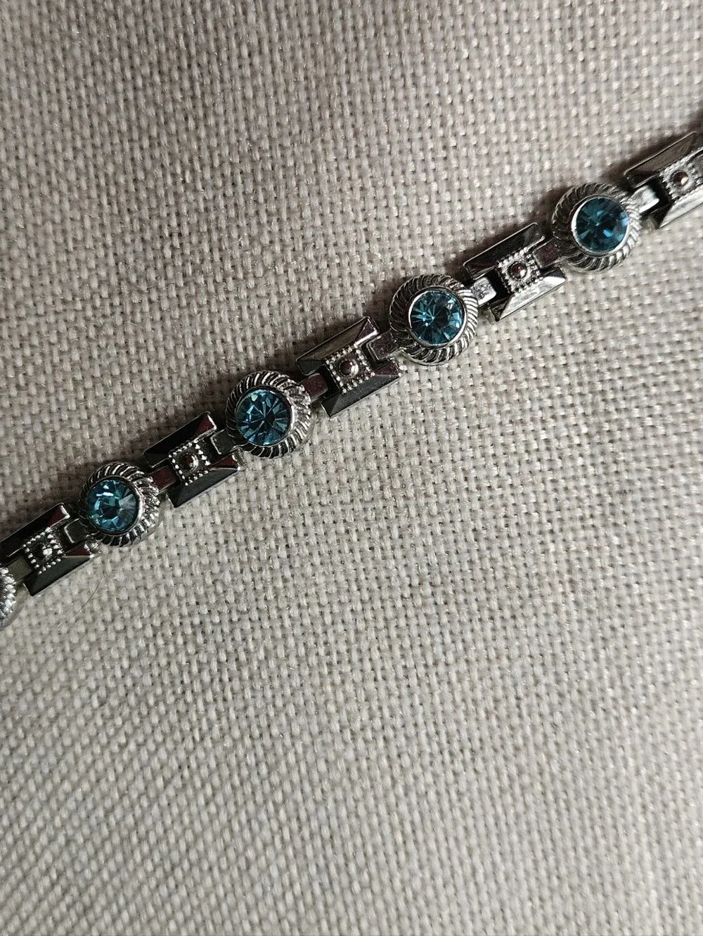 Vintage Silver Tone Scroll Link 7